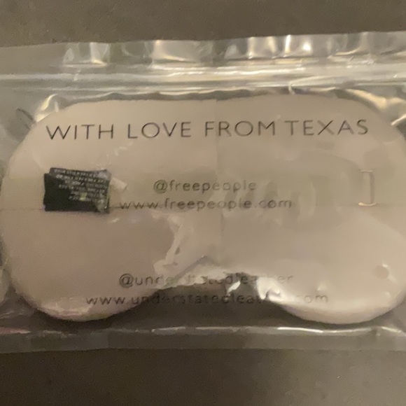 Free People Star Sleep Mask NEW - Picture 2 of 2